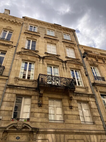 Office in Bordeaux for sale - Building Photo - Image 1 of 8