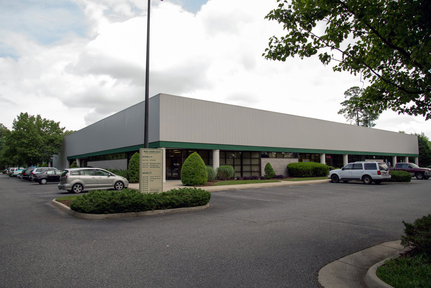 709 City Center Blvd, Newport News, VA for lease - Building Photo - Image 1 of 13