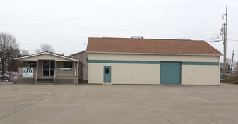 906 Main St, Belpre OH - Automotive Property
