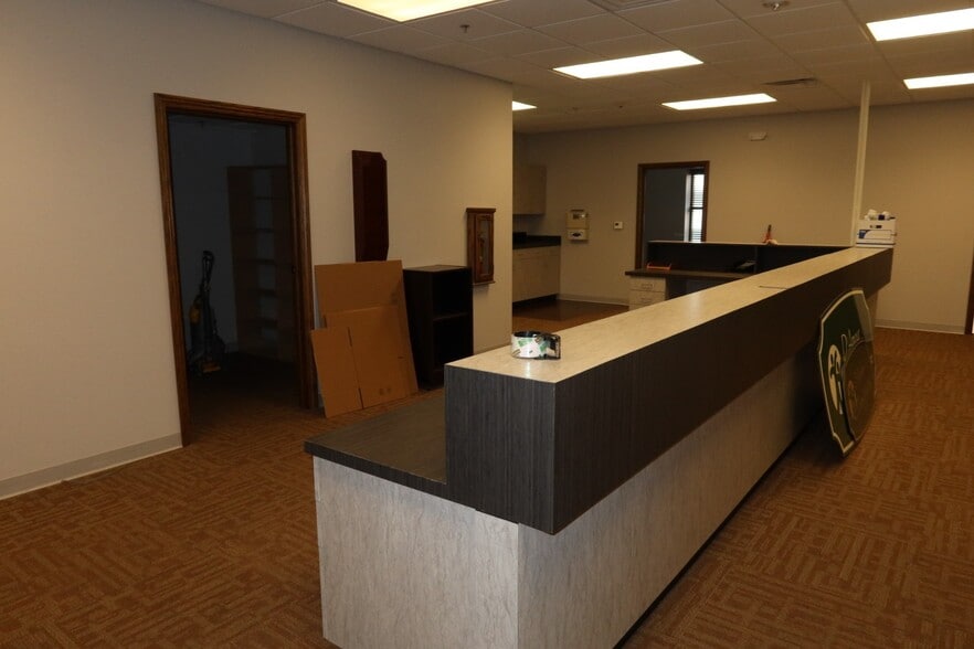 1801 W 32nd St, Joplin, MO for lease - Interior Photo - Image 3 of 18
