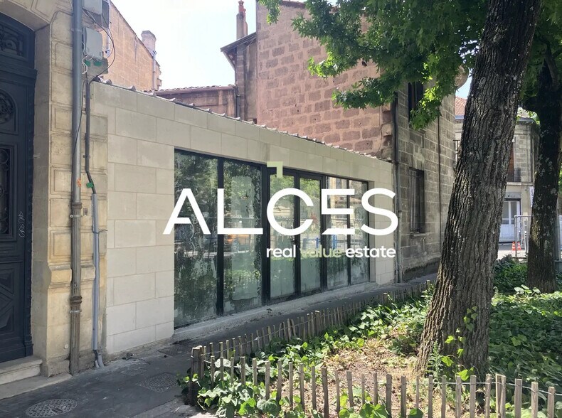 Office in Bordeaux for lease - Building Photo - Image 1 of 3