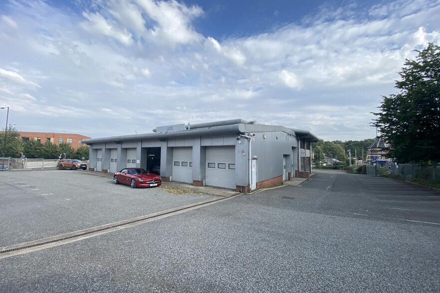 363 Bramall Ln, Sheffield for lease - Building Photo - Image 3 of 3