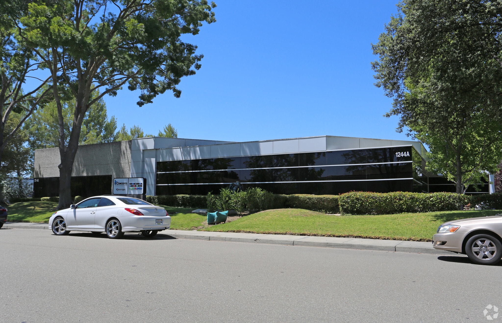 1244 Quarry Ln, Pleasanton, CA for lease Building Photo- Image 1 of 5