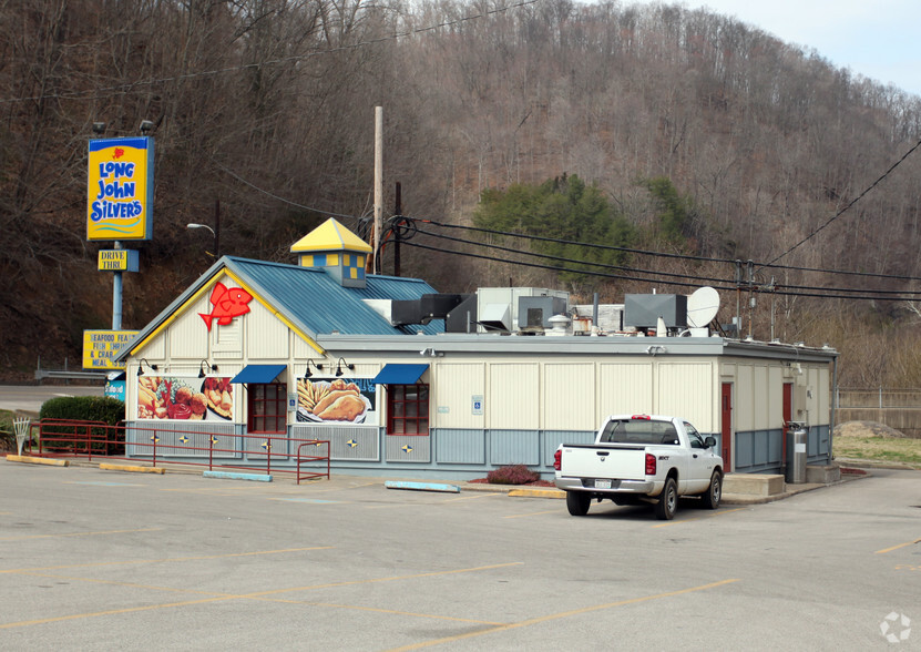 600 S Main St, Madison, WV for lease - Building Photo - Image 2 of 2