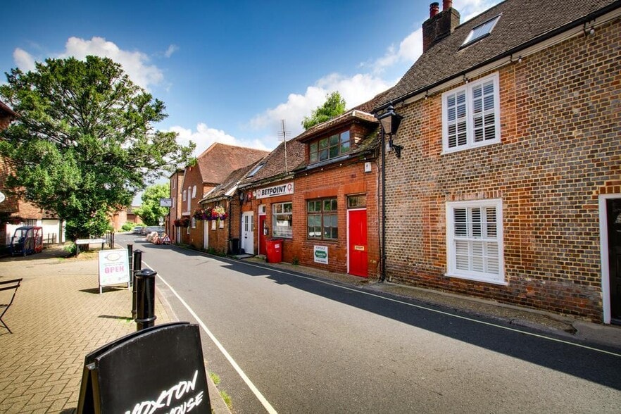 Brook St, Bishops Waltham for sale - Building Photo - Image 3 of 33