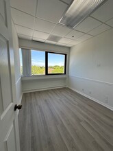 900 E Indiantown Rd, Jupiter, FL for lease Interior Photo- Image 2 of 5