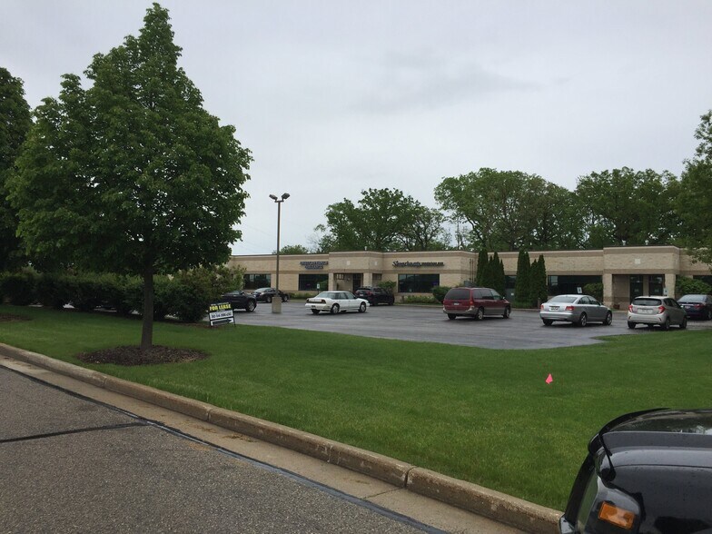 721 Cornerstone Xing, Waterford, WI 53185 Office for Lease