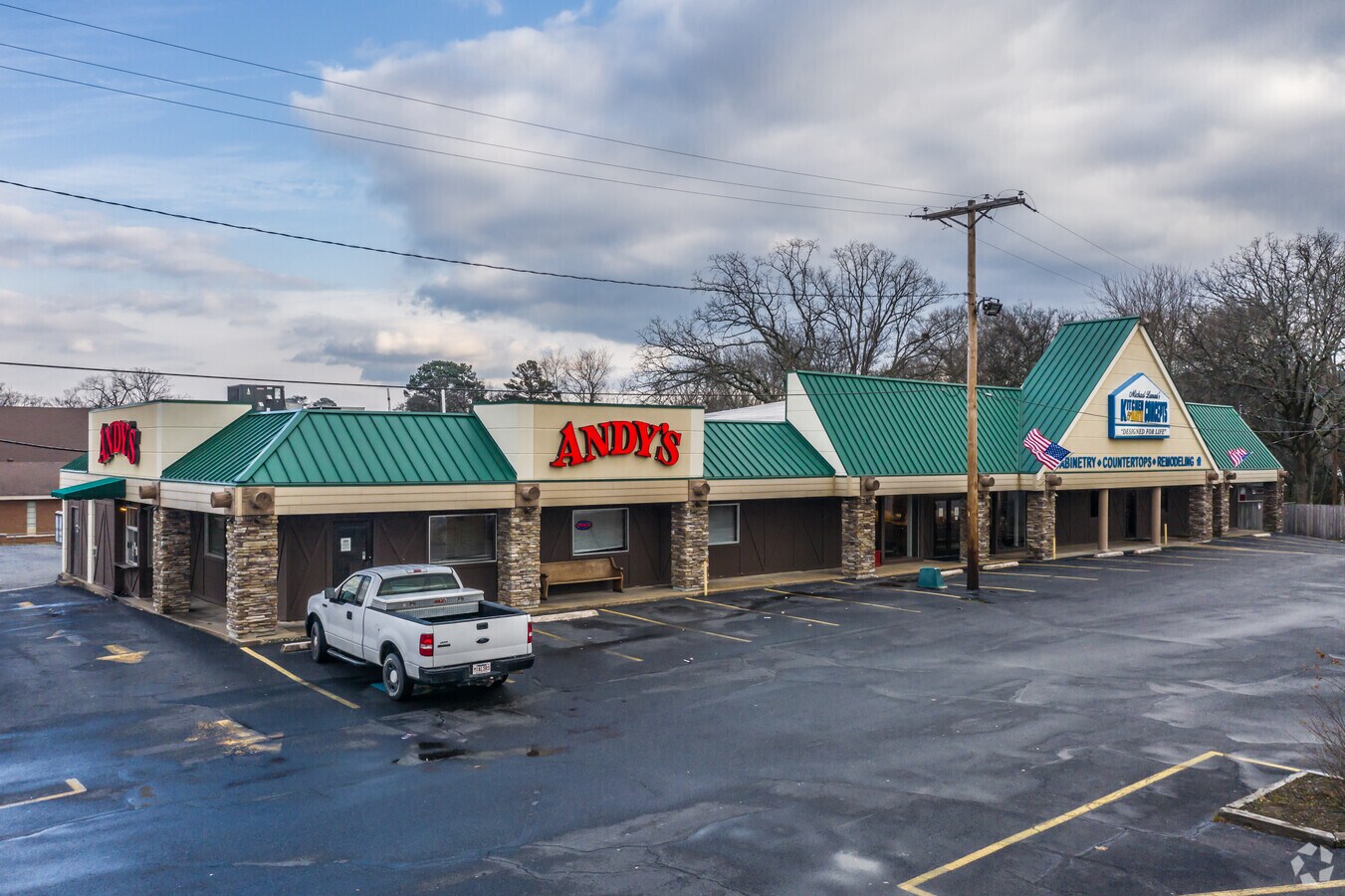 9801-9821 Markham St, Little Rock, AR 72205 | LoopNet - Wingstop On Markham Little Rock Arkansas