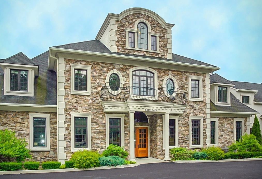 2614 Boston Post Rd, Guilford, CT 06437