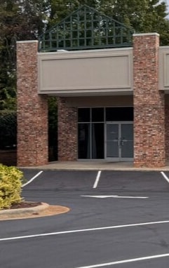 2500 Battleground Ave, Greensboro, NC for lease Building Photo- Image 1 of 1