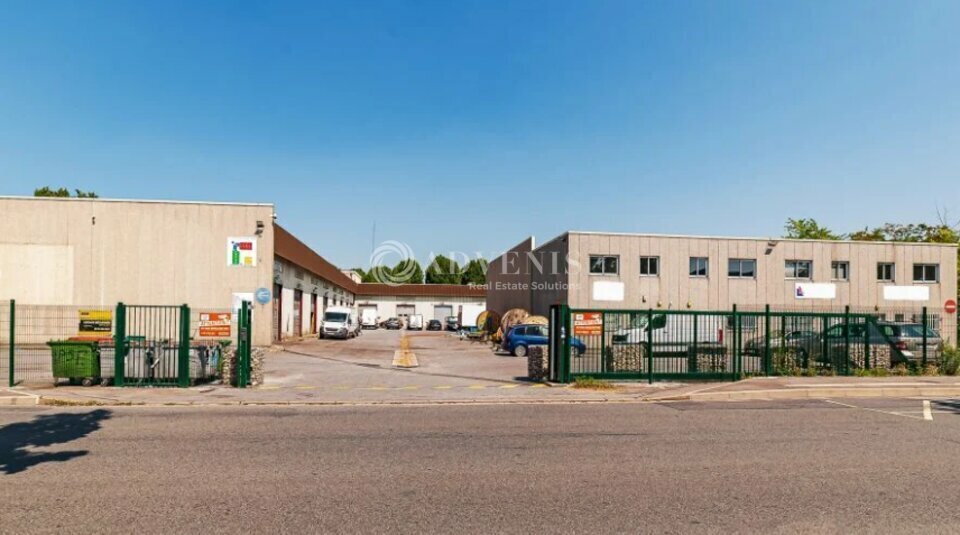 7 Rue Jean-Jacques Rousseau, Grigny for lease - Building Photo - Image 3 of 3