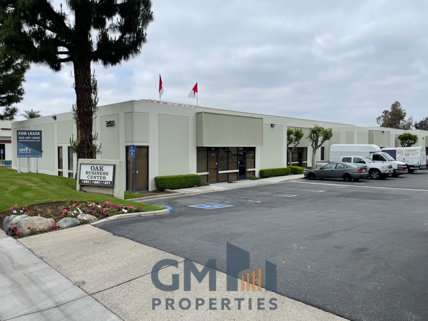 351-371 Oak Pl, Brea, CA for lease Building Photo- Image 1 of 6