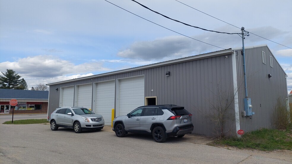 206 Elm St, Kalkaska, MI for sale - Primary Photo - Image 1 of 1