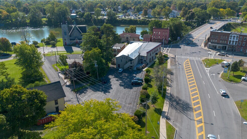 34 Fall St, Seneca Falls, NY for sale - Primary Photo - Image 1 of 1