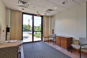 1525 Valley Center Pky, Bethlehem, PA for lease Building Photo- Image 2 of 30