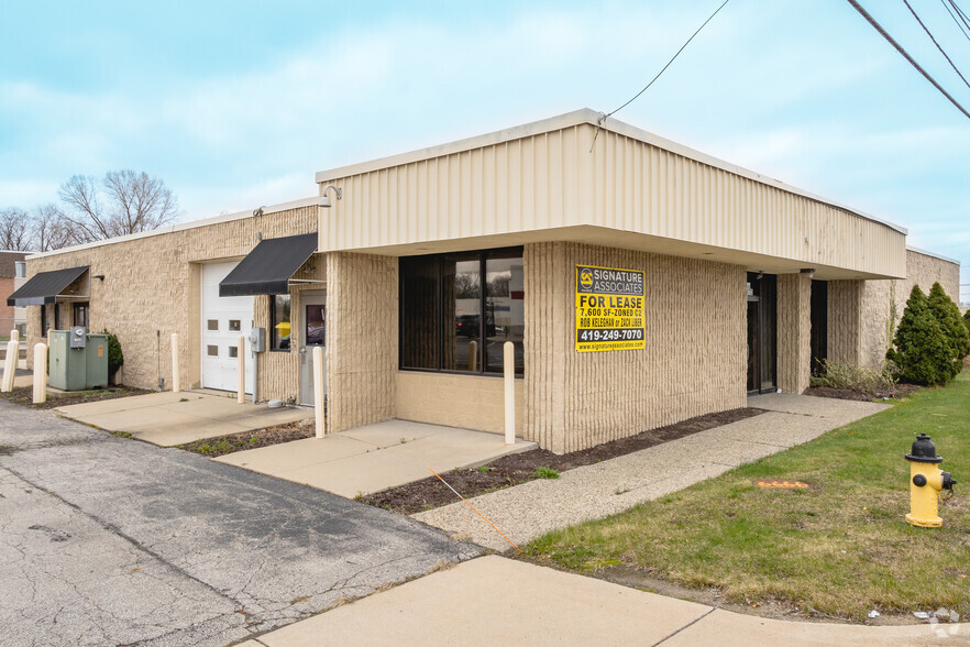 6733 Airport Hwy, Holland, OH for lease - Building Photo - Image 1 of 4