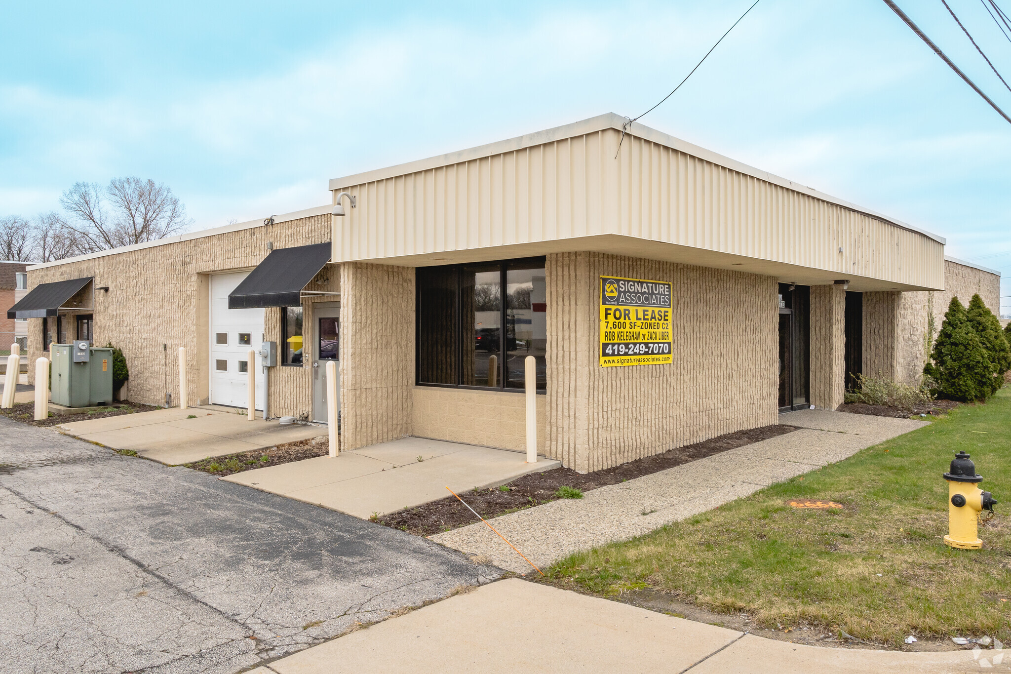 6733 Airport Hwy, Holland, OH for lease Building Photo- Image 1 of 5