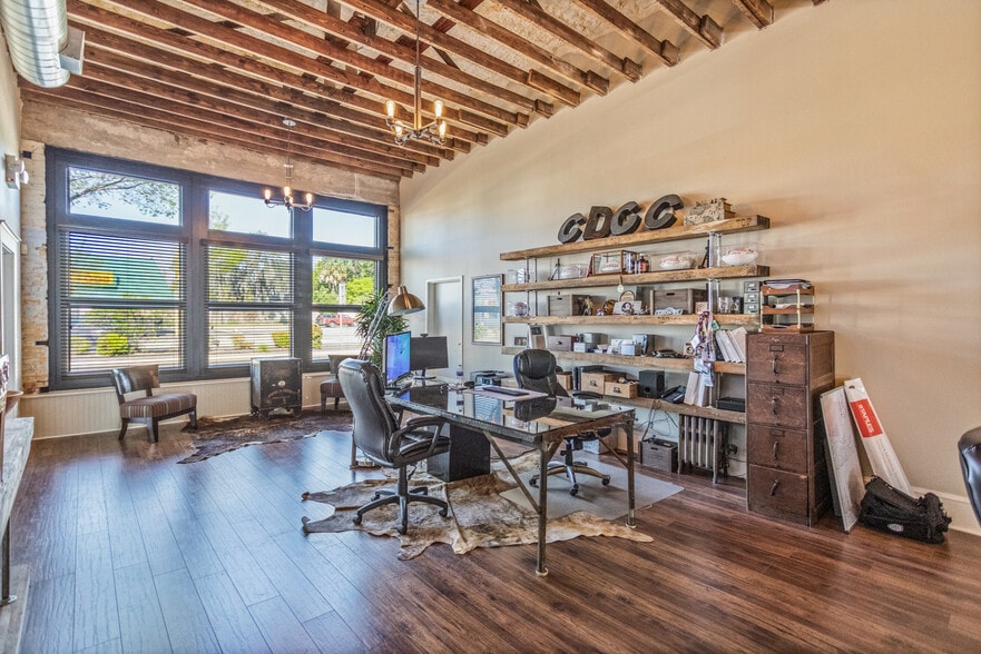 1501-1505 N Main St, Jacksonville, FL for lease - Interior Photo - Image 3 of 11