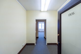 8 S Michigan Ave, Chicago, IL for lease Interior Photo- Image 1 of 4