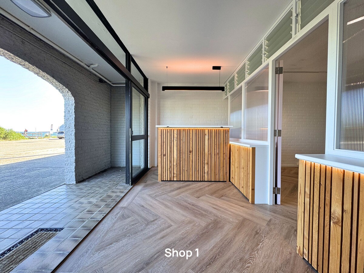 214-218 Del Monte Pl, Copacabana for lease Interior Photo- Image 1 of 6