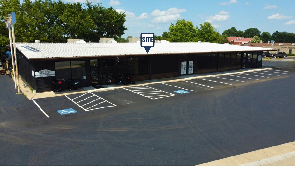 1010 E Rolling Hills Dr, Fayetteville, AR for lease - Building Photo - Image 1 of 4