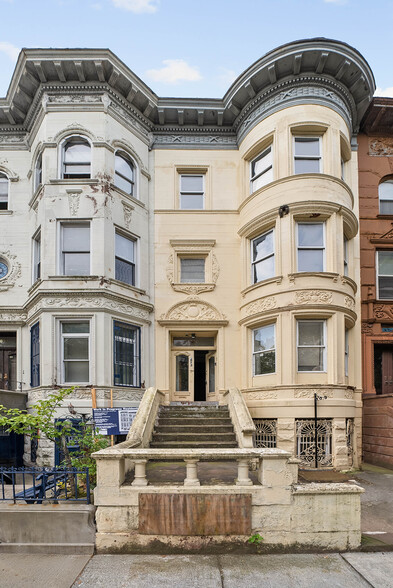 872 Park Pl, Brooklyn, NY for sale - Primary Photo - Image 1 of 1