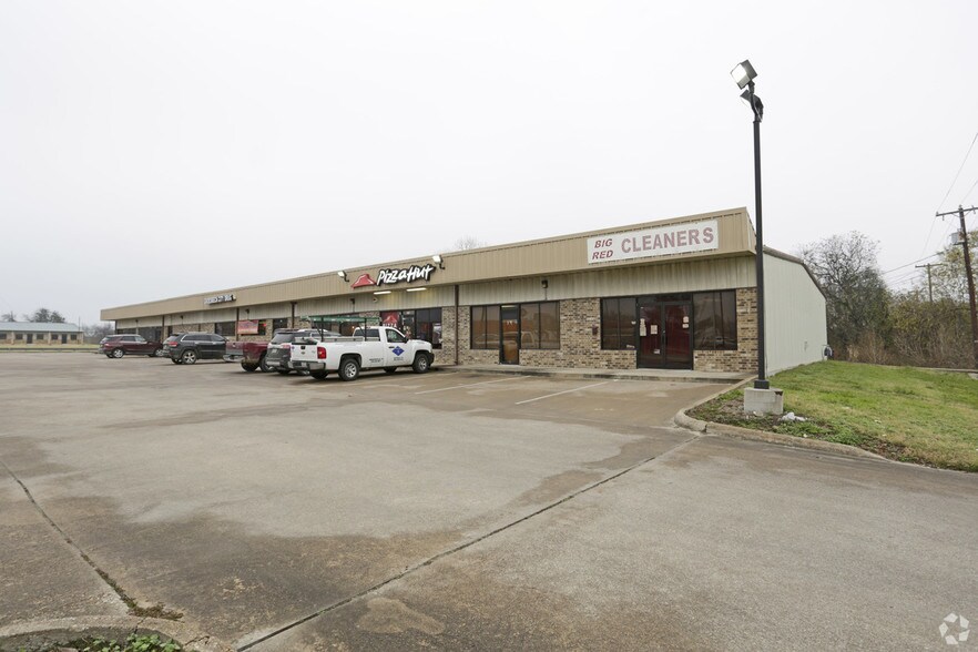 318 S Dr J B Riggs Dr, Groesbeck, TX for sale - Primary Photo - Image 1 of 1