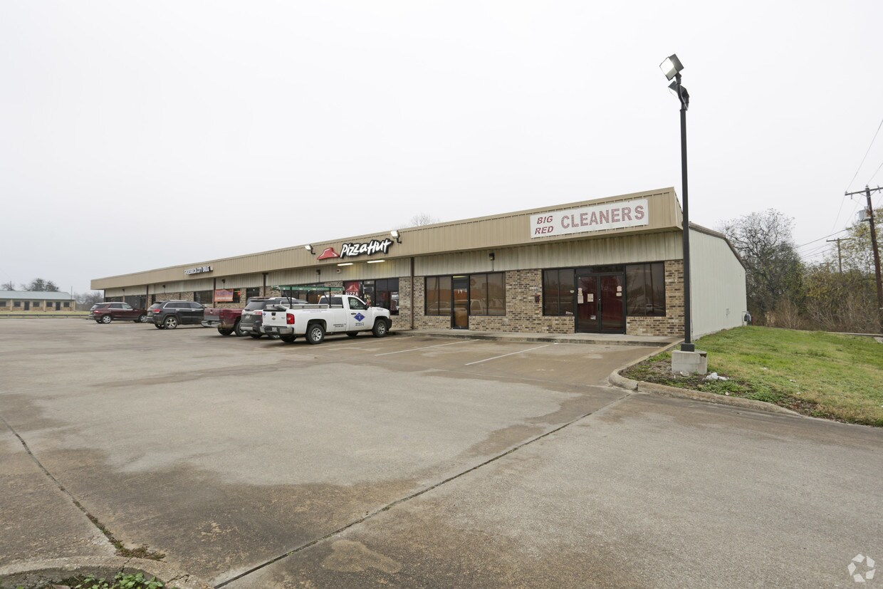 318 S Dr J B Riggs Dr, Groesbeck, TX for sale Primary Photo- Image 1 of 1