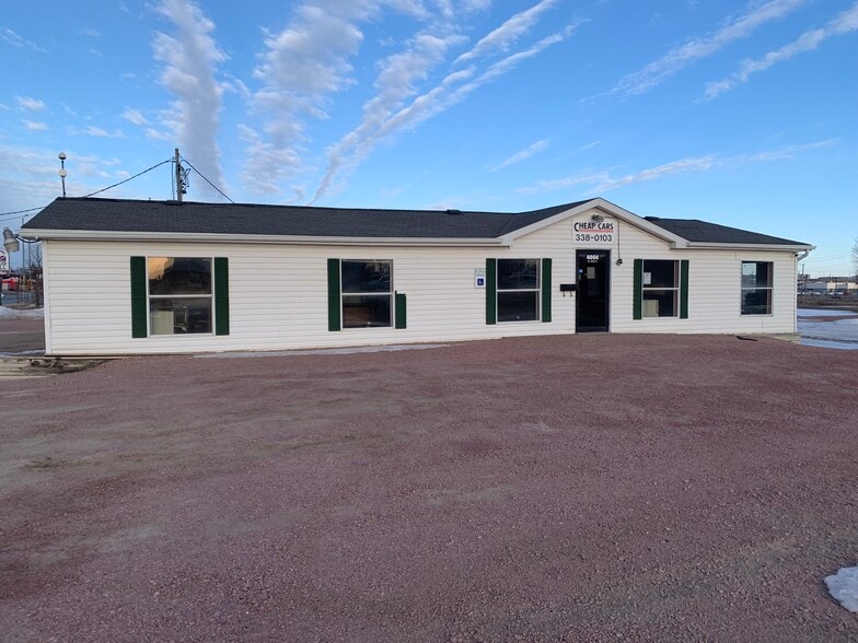 4004 W 12th St, Sioux Falls, SD for lease - Building Photo - Image 1 of 12