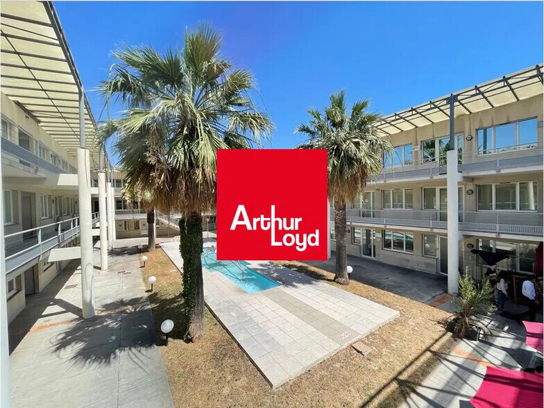 7 Avenue Andre Roussin, Marseille for lease - Building Photo - Image 1 of 74