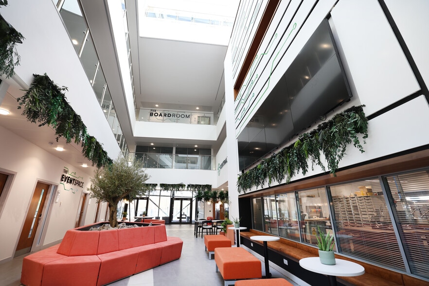 31 Russell St, Liverpool for lease - Lobby - Image 3 of 17