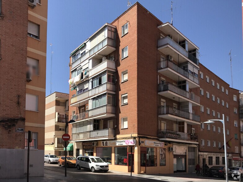 Calle Badajoz, 14, Alcorcón, Madrid for sale - Building Photo - Image 2 of 2