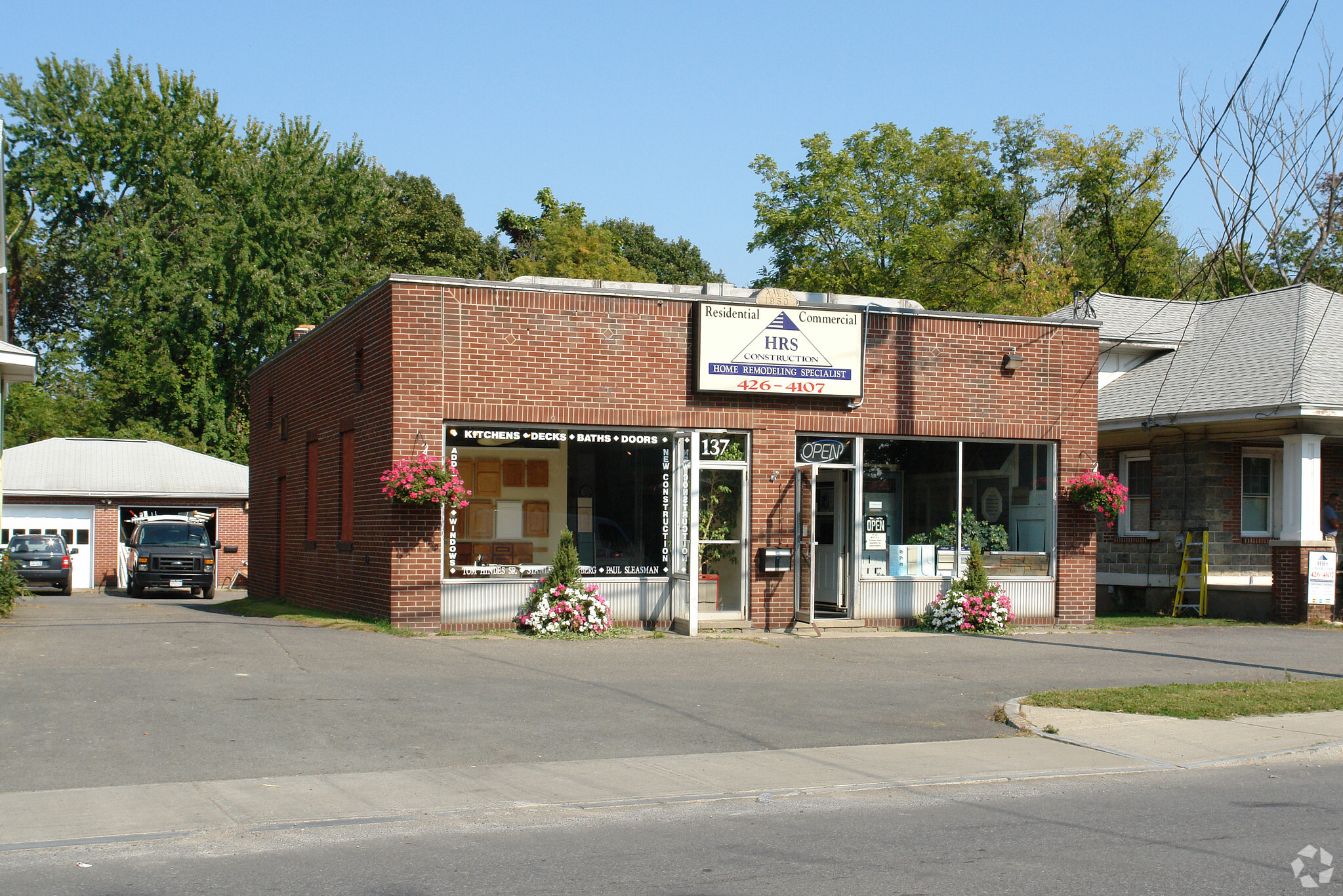 137 Columbia Tpke, Rensselaer, NY for sale Primary Photo- Image 1 of 1