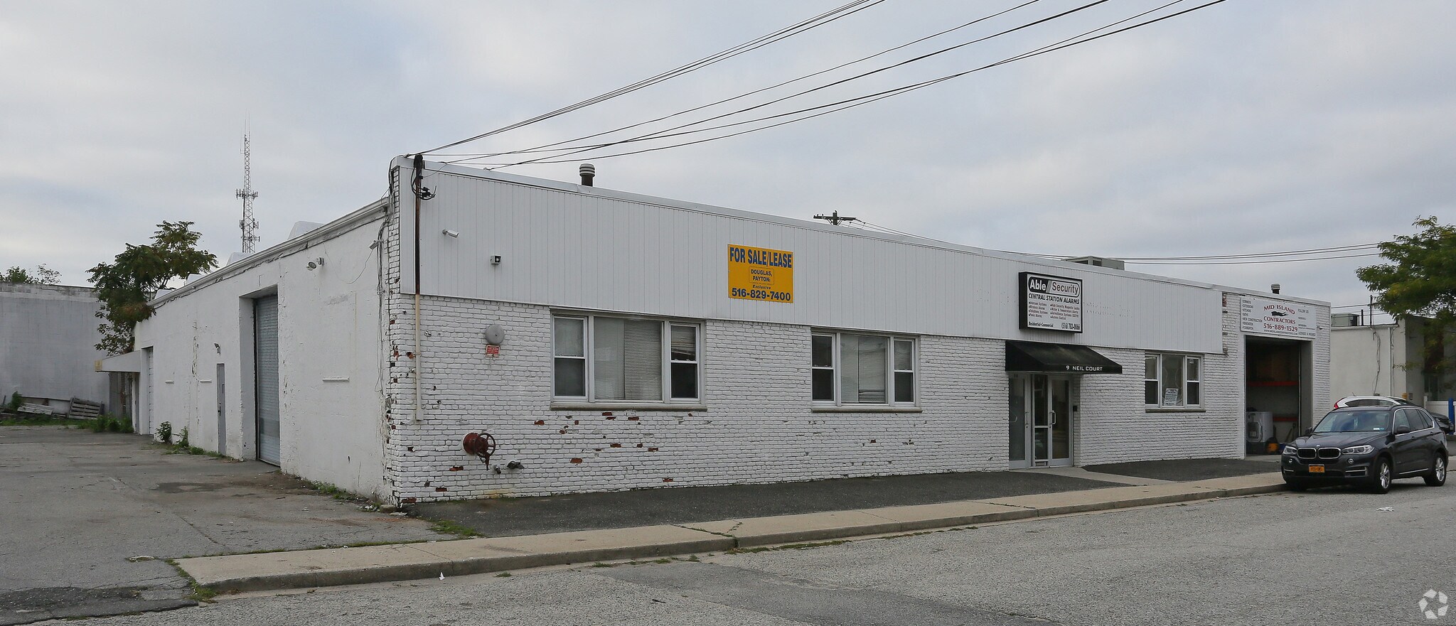 9 Neil Ct, Oceanside, NY for sale Primary Photo- Image 1 of 1