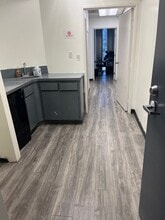 15720 Ventura Blvd, Encino, CA for lease Building Photo- Image 1 of 6