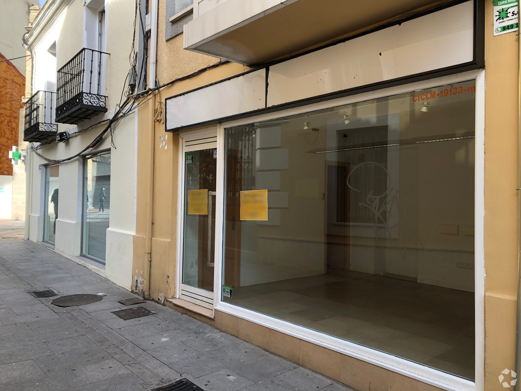 Calle Juan Miranda, 1, Guadalajara, Guadalajara for lease Interior Photo- Image 1 of 3