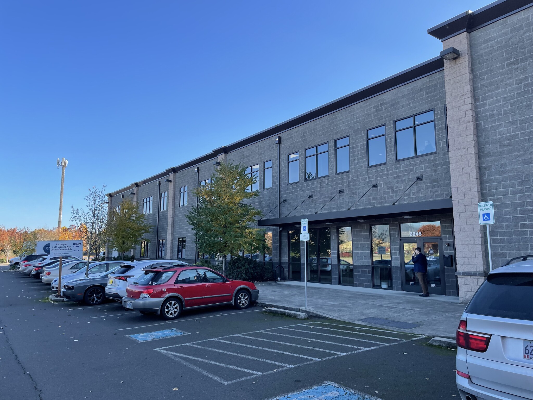 2645 Suzanne Way, Eugene, OR for lease Building Photo- Image 1 of 6