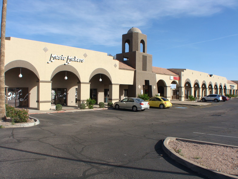 3233 E Chandler Blvd, Phoenix, AZ for lease - Building Photo - Image 3 of 6