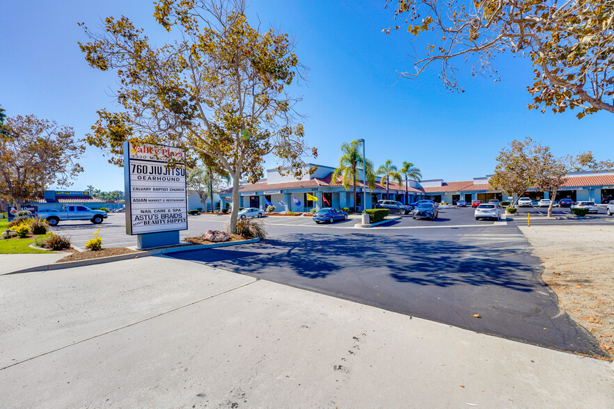 3308-3320 Mission Ave, Oceanside, CA for lease - Building Photo - Image 1 of 7