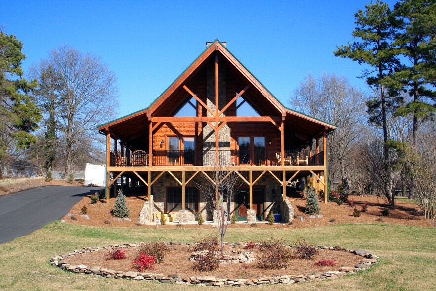 371 Valley Rd, Mocksville, NC for sale - Building Photo - Image 2 of 9