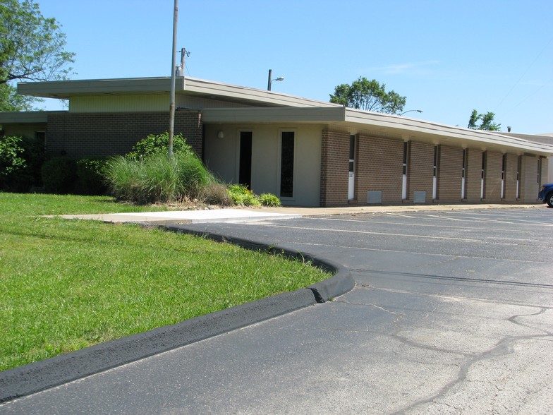 4166 W Kearney St, Springfield, MO for sale - Building Photo - Image 1 of 1