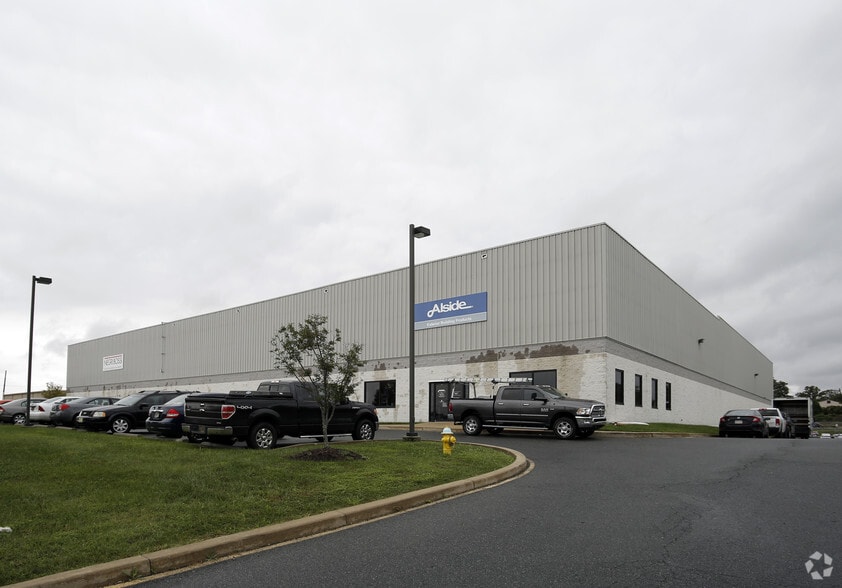 311 Carroll Dr, New Castle, DE for lease - Primary Photo - Image 1 of 13
