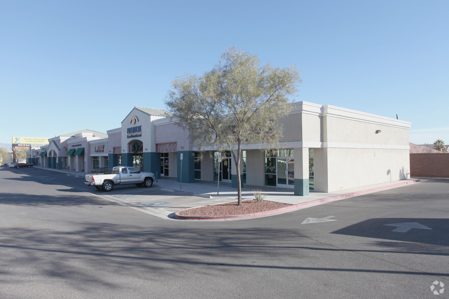 2300 N Rainbow Blvd, Las Vegas, NV for lease - Primary Photo - Image 1 of 4
