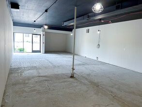 160 W Wilson St, Batavia, IL for lease Interior Photo- Image 2 of 13