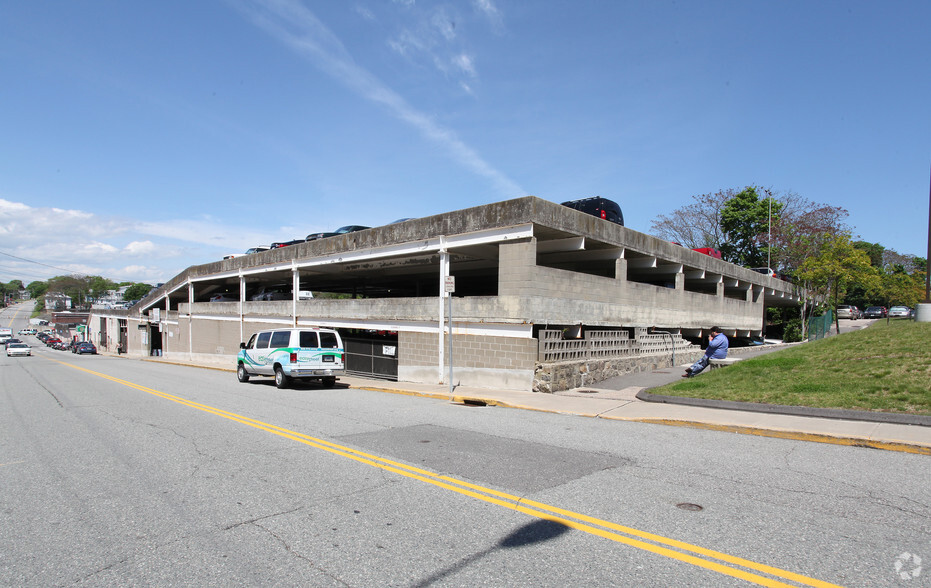 50 Eastern Point Rd, Groton, CT for sale - Primary Photo - Image 1 of 1