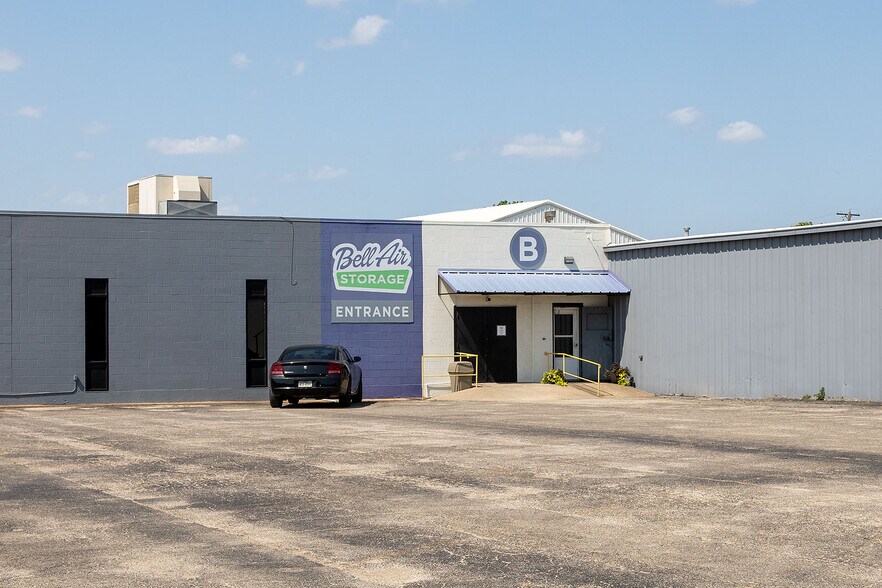 2912 W Pafford St, Fort Worth, TX for sale - Building Photo - Image 1 of 1