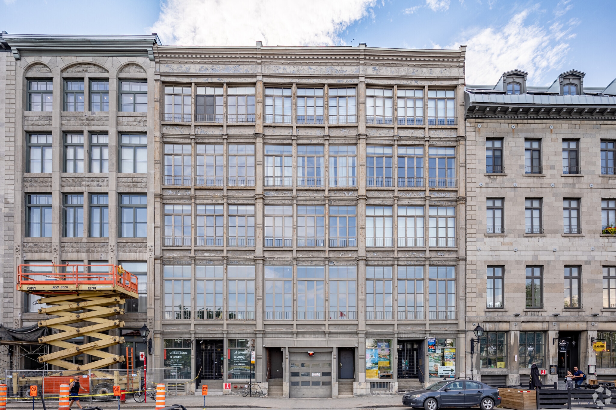 47-55 Rue de la Commune O, Montréal, QC for sale Primary Photo- Image 1 of 1