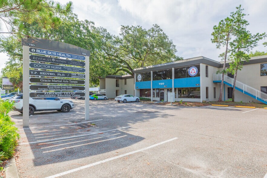 Office in Tampa, FL for sale - Building Photo - Image 2 of 10