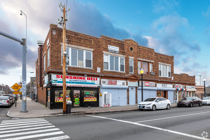 1294 Stratford Ave, Bridgeport, CT for lease - Building Photo - Image 1 of 4