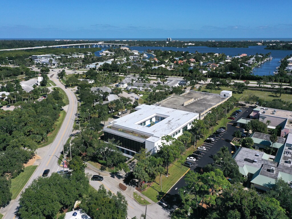 445 24th St, Vero Beach, FL for sale Building Photo- Image 1 of 1